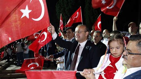 Y­a­l­ç­ı­n­ ­A­k­d­o­ğ­a­n­:­ ­A­r­t­ı­k­ ­m­i­l­l­e­t­ ­u­y­a­n­d­ı­